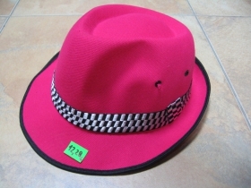 ružový SKA klobúk s látkovým pásom v šachovnicovom dizajne, materiál 100% polyester
